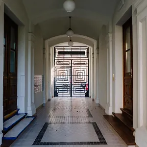  Apartament French Touch: Romantyczny W Kamienicy Polska